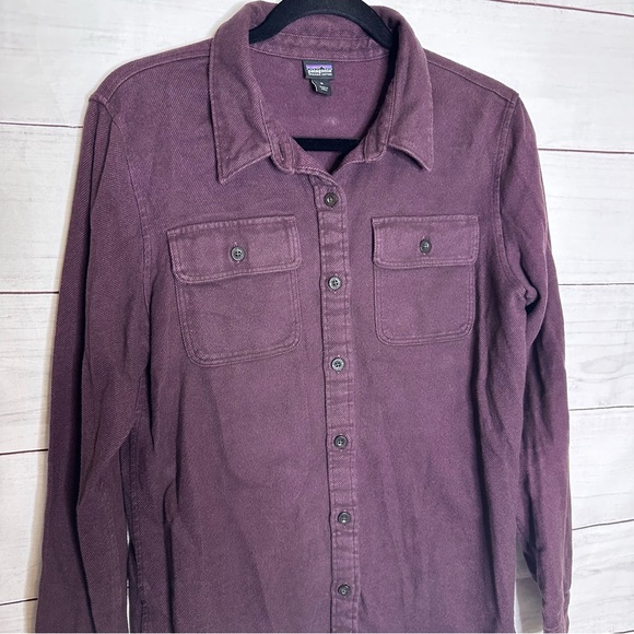 Patagonia Women's Long Sleeves Button-Up in Deep Plum Size M - Picture 3 of 7